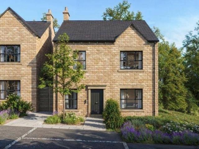 House for sale in Simmondley, Charlesworth
