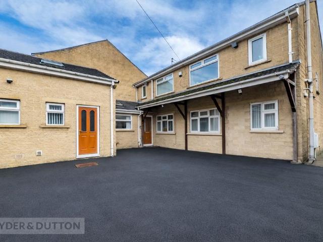 House for sale in Willowfield, Sowerby Bridge
