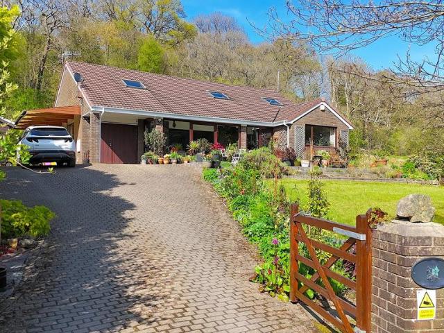 House for sale in Abercraf, Wales