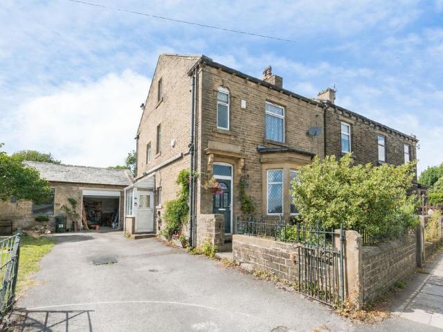 House for sale in Allerton, West Yorkshire