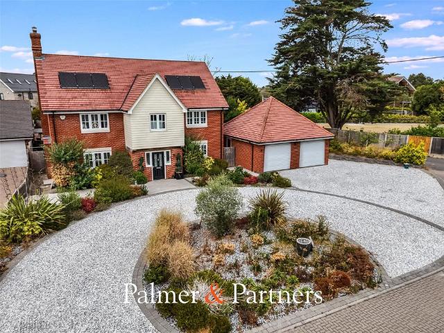 House for sale in Stoneyhills, Maldon