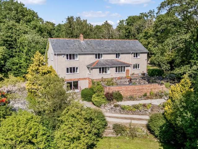 House for sale in Llanarmon-yn-ial, Wales
