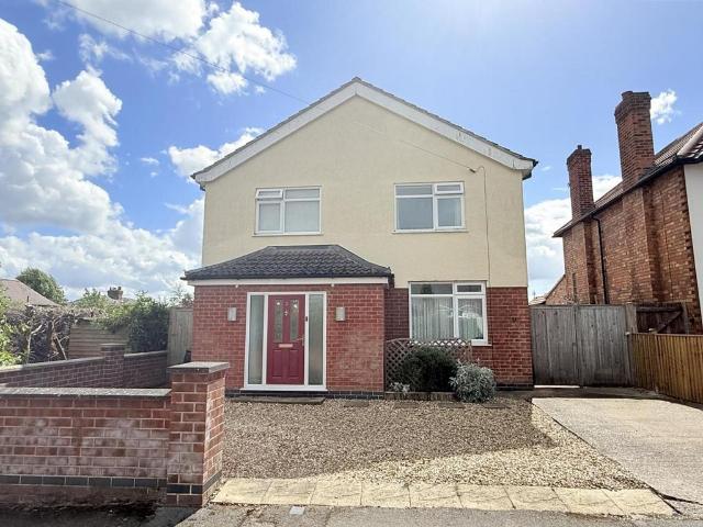 House for sale in Barton In Fabis, East Midlands
