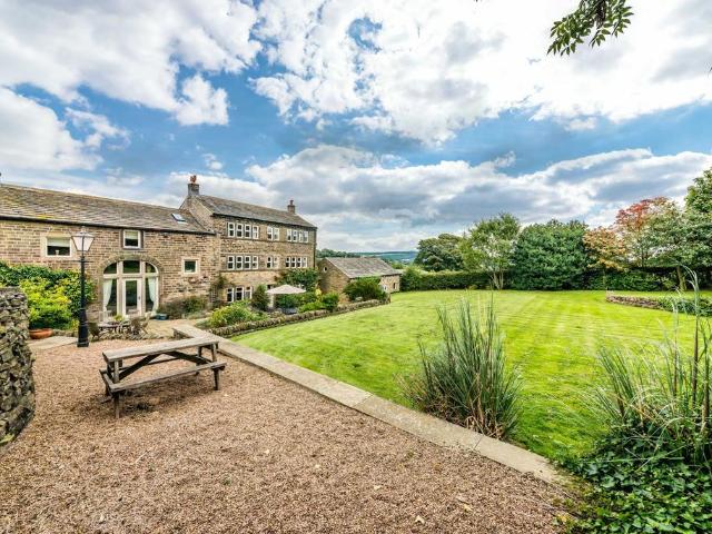 House for sale in Holme Valley, Netherthong