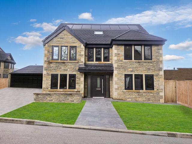 House for sale in Horbury, West Yorkshire