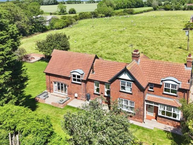 House for sale in Welwick, East Riding Of Yorkshire