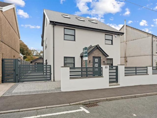 House for sale in Pontarddulais, Wales