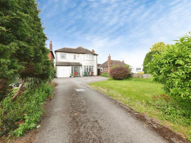 House for sale in Oversetts, Egginton