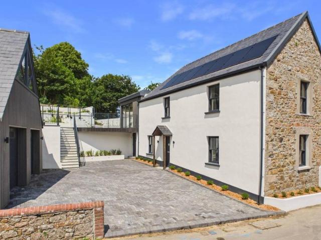 House for sale in Budlake, Devon