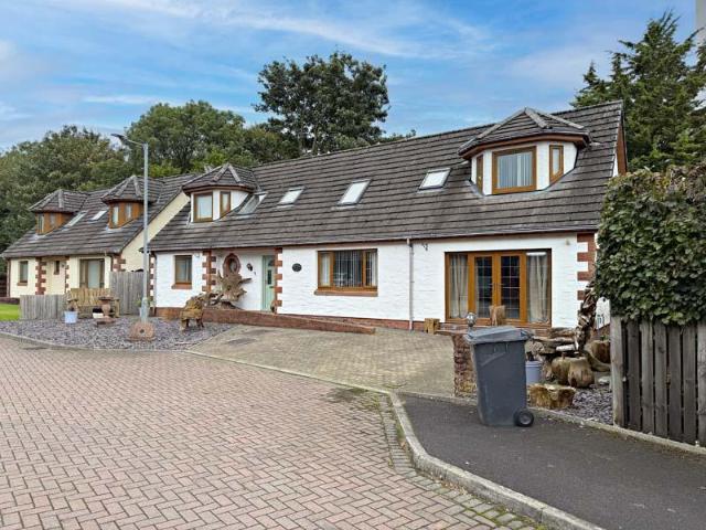 House for sale in Lochside and Woodlands, Dumfries