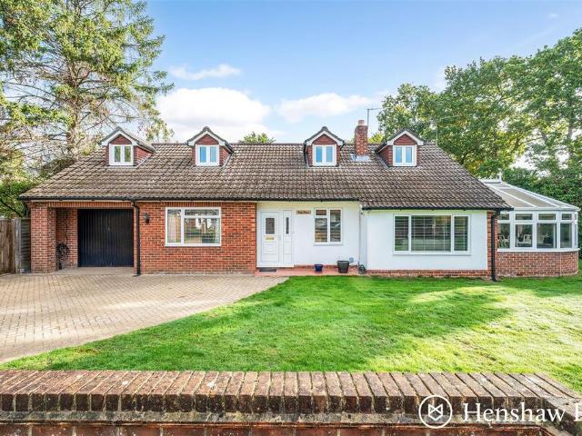 House for sale in Pooksgreen, New Forest
