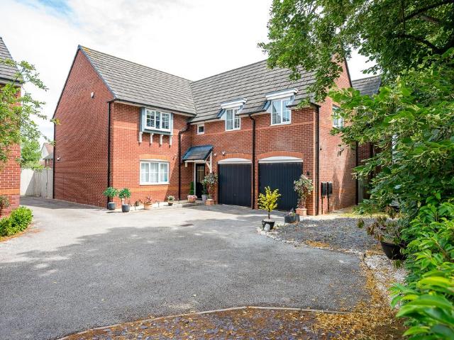 House for sale in Lostock Gralam, Cheshire