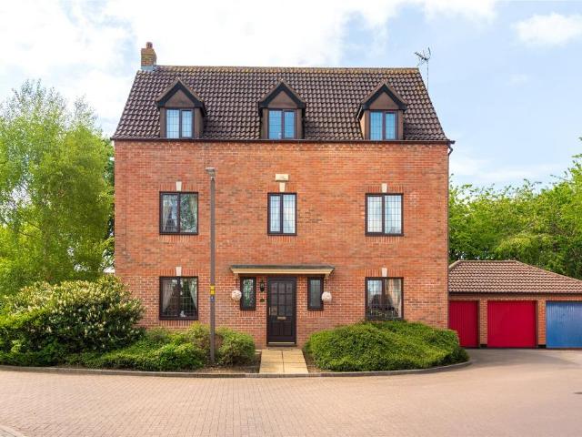 House for sale in Shenley Brook End, Milton Keynes