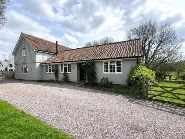 House for sale in Bedingfield, Suffolk
