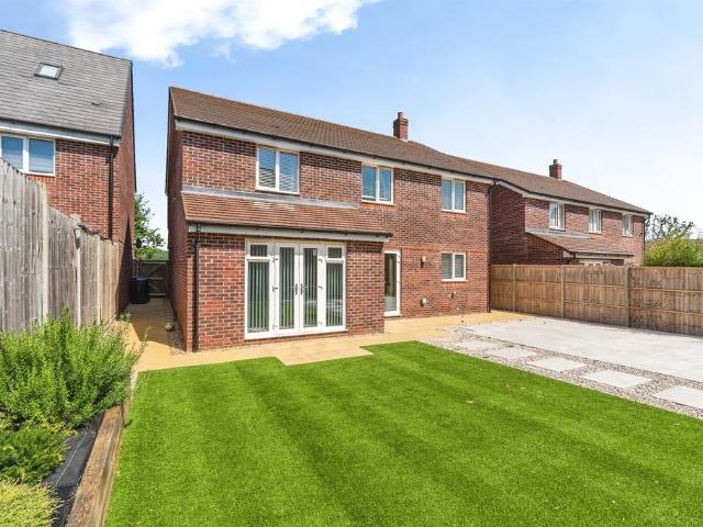 House for sale in Broadleaf Park, Test Valley