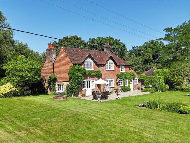 House for sale in Northchapel, Littlecote
