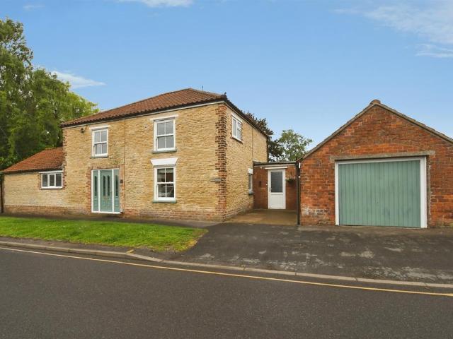 House for sale in Winterton, North Lincolnshire