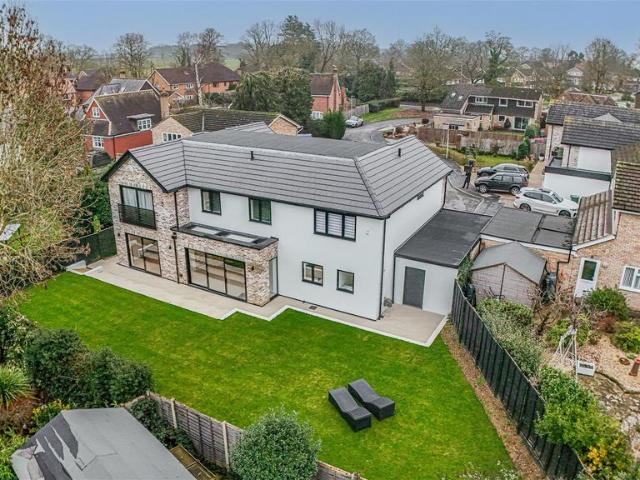 House for sale in Pouchen End, Hertfordshire