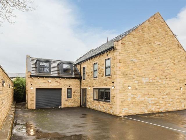 House for sale in Drighlington