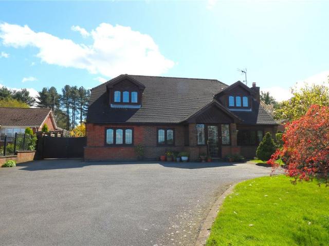 House for sale in Gedling, East Midlands