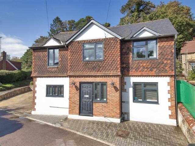 House for sale in The Butts, Kent