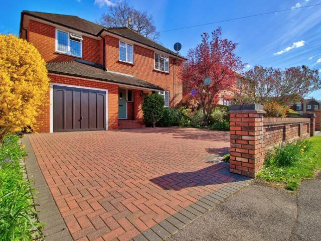 House for sale in Emmbrook, Wokingham