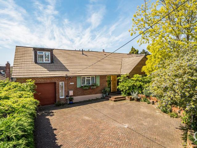 House for sale in Oad Street, Kent