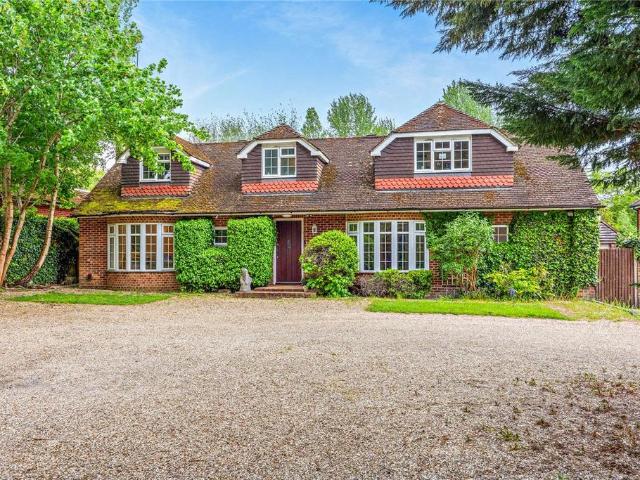 House for sale in Wash Common, Enborne