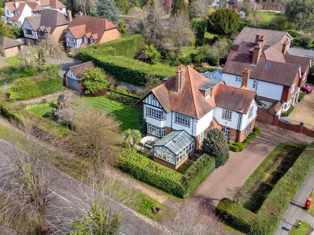 House for sale in Gerrards Cross, Denham