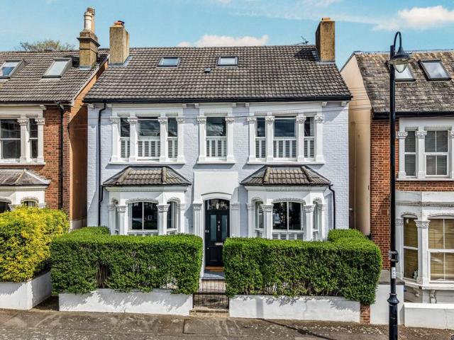 House for sale in London Borough of Croydon, Upper Norwood