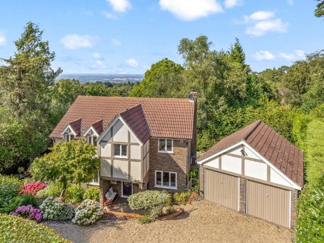House for sale in Crowborough Warren, Cross In Hand