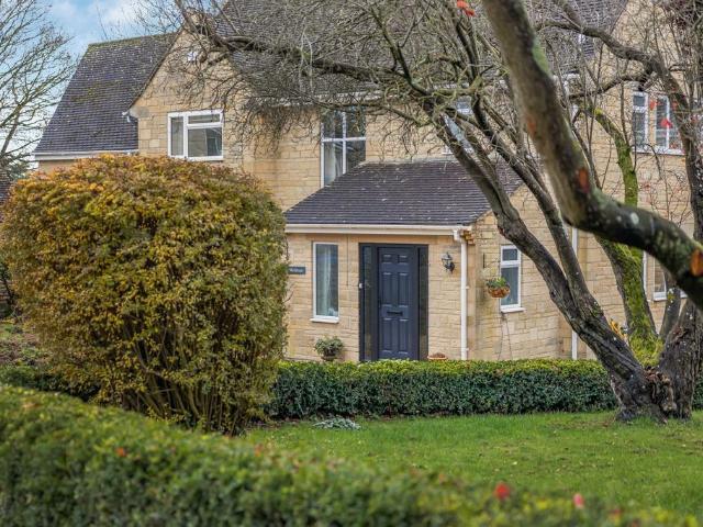 House for sale in Stratton, Cotswold