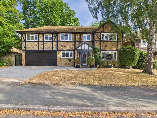 House for sale in Windlesham, Surrey Heath
