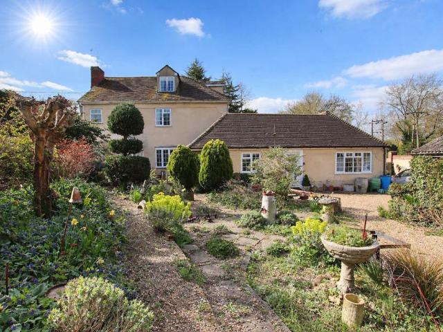 House for sale in Dale Hill, Essex
