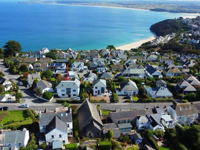 House for sale in Carbis Bay, St. Ives