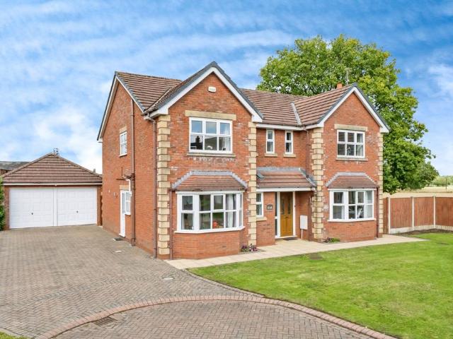 House for sale in Twiss Green, Warrington