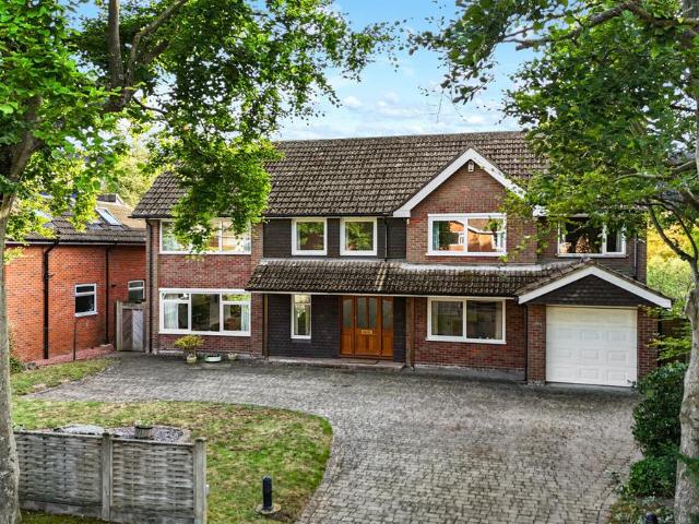 House for sale in Dunstable, Bedfordshire