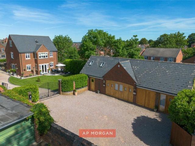 House for sale in The Ronkswood, Worcester