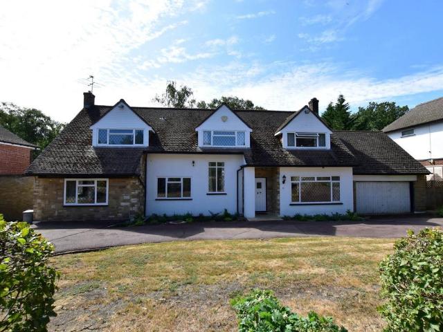 House for sale in Northwood, Greater London