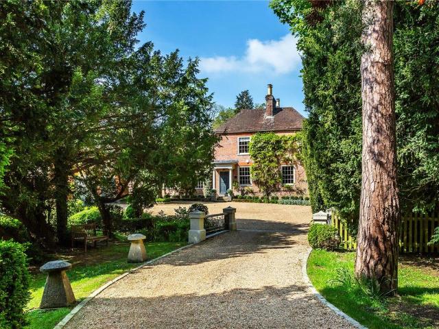 House for sale in Horsham, West Sussex