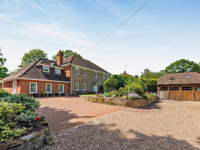 House for sale in North Bourne, Heol-las
