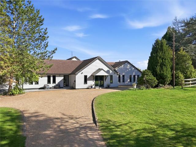 House for sale in Chipping Hill, Essex