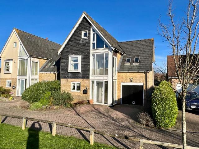 House for sale in Hawkinge, Hawkinge