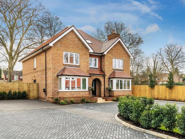 House for sale in Boxgrove, Westborough