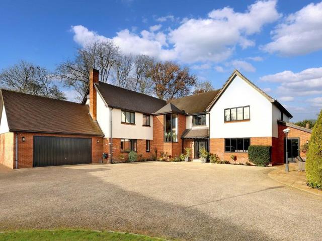 House for sale in Penn, Knotty Green