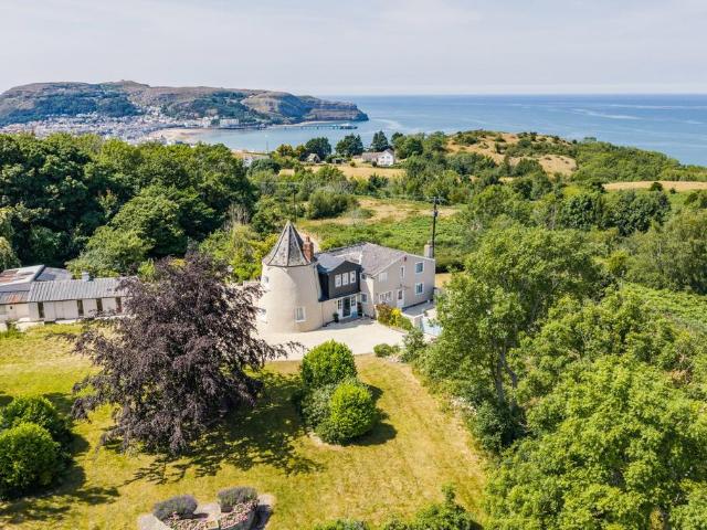 House for sale in Nant-y-Gamar, Llandudno
