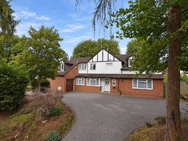 House for sale in Leighton-Linslade, Heath And Reach