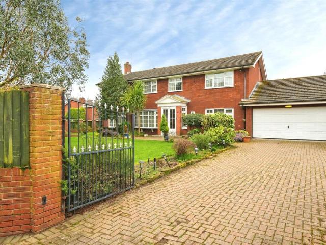 House for sale in Overchurch Hill, Upton