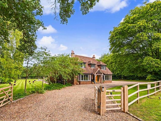 House for sale in Chartridge, Bellingdon