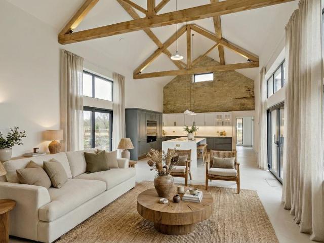 House for sale in Marsh Gibbon, Buckinghamshire